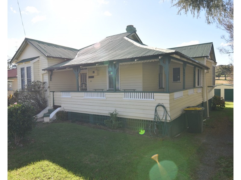 38 Molesworth Street, Tenterfield NSW 2372