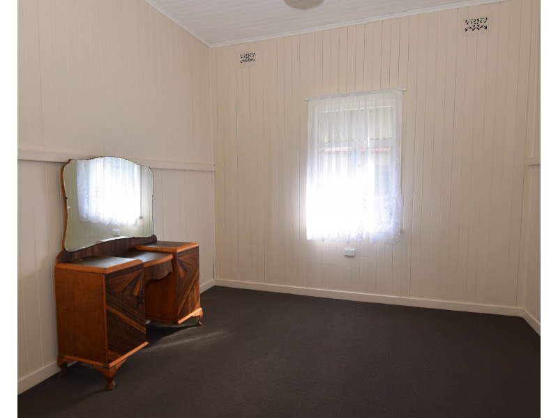 38 Molesworth Street, Tenterfield NSW 2372