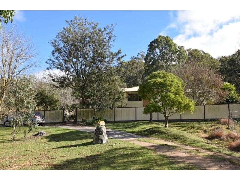 65 Holleys Road, Tenterfield NSW 2372