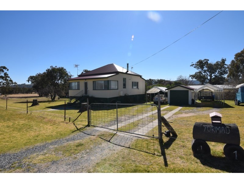 41 Woodlawn Street, Wallangarra QLD 4383