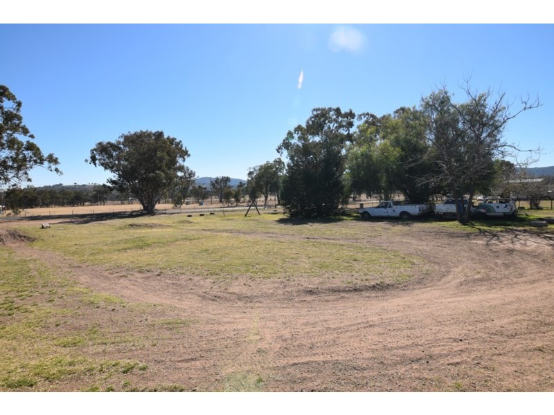 41 Woodlawn Street, Wallangarra QLD 4383