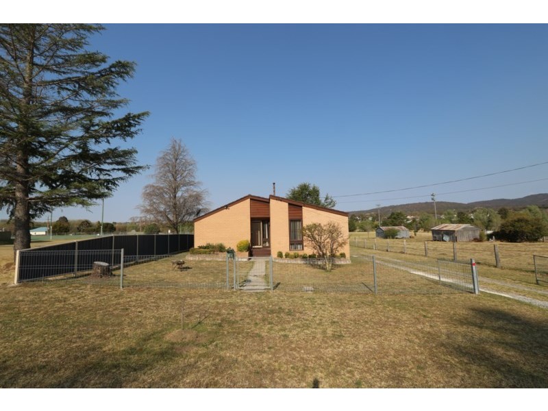 55 Duncan Street, Tenterfield NSW 2372