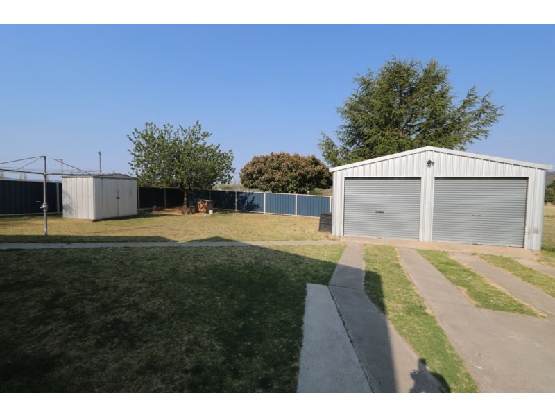 55 Duncan Street, Tenterfield NSW 2372