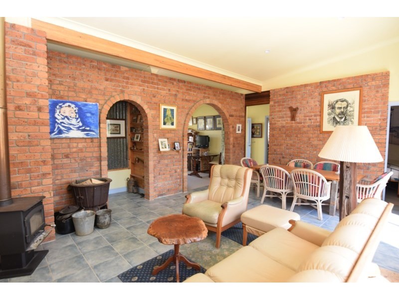 150 Molesworth Street, Tenterfield NSW 2372