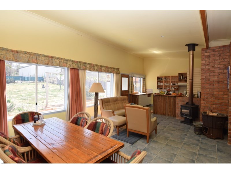 150 Molesworth Street, Tenterfield NSW 2372