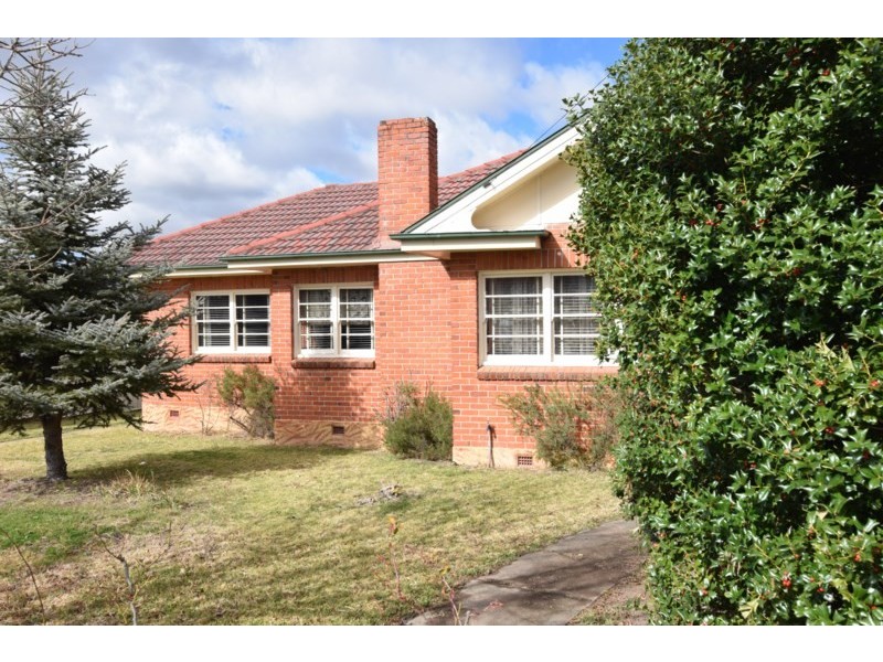 59 High Street, Tenterfield NSW 2372
