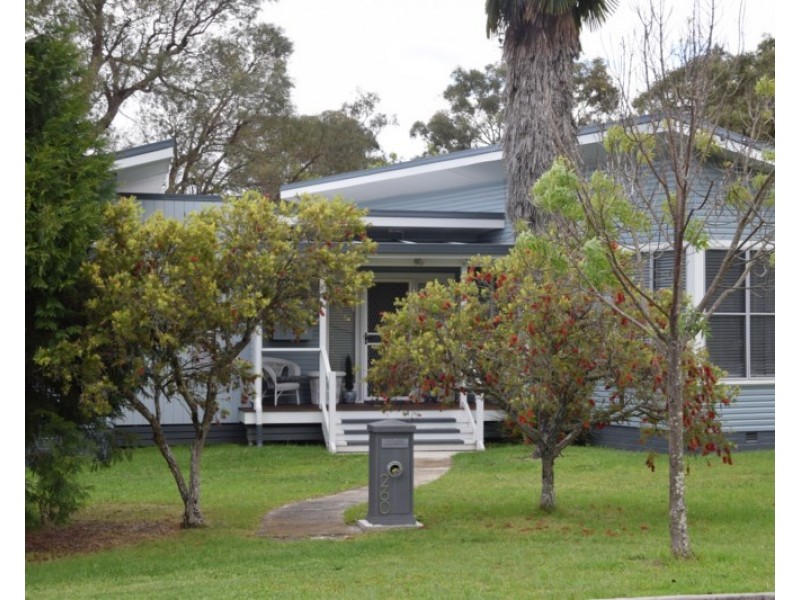 260 Douglas Street, Tenterfield NSW 2372