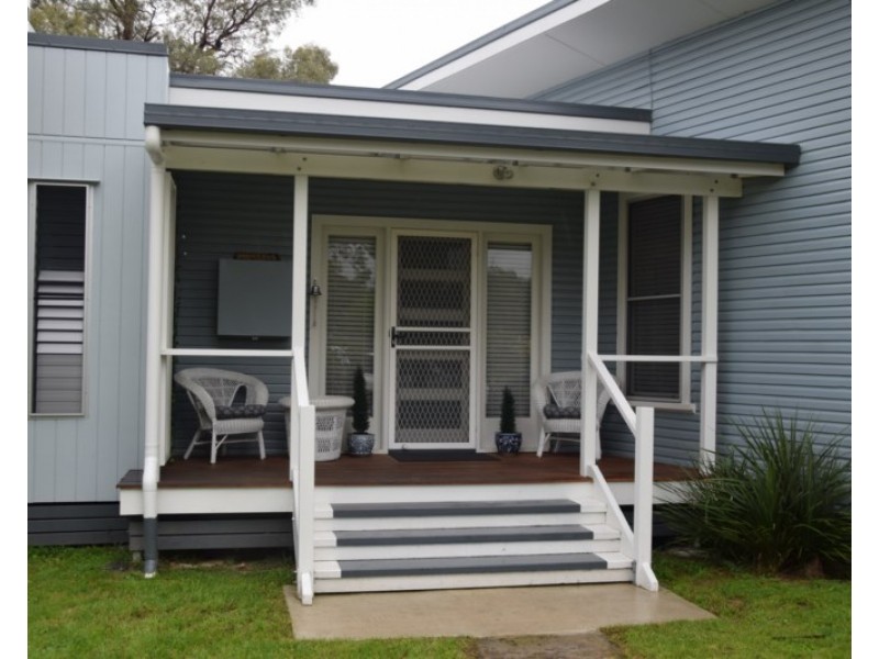 260 Douglas Street, Tenterfield NSW 2372