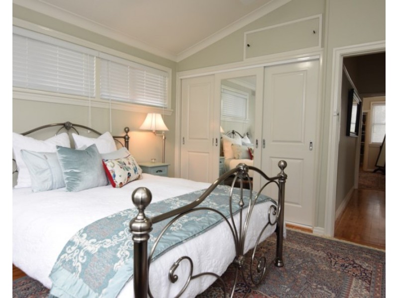 260 Douglas Street, Tenterfield NSW 2372