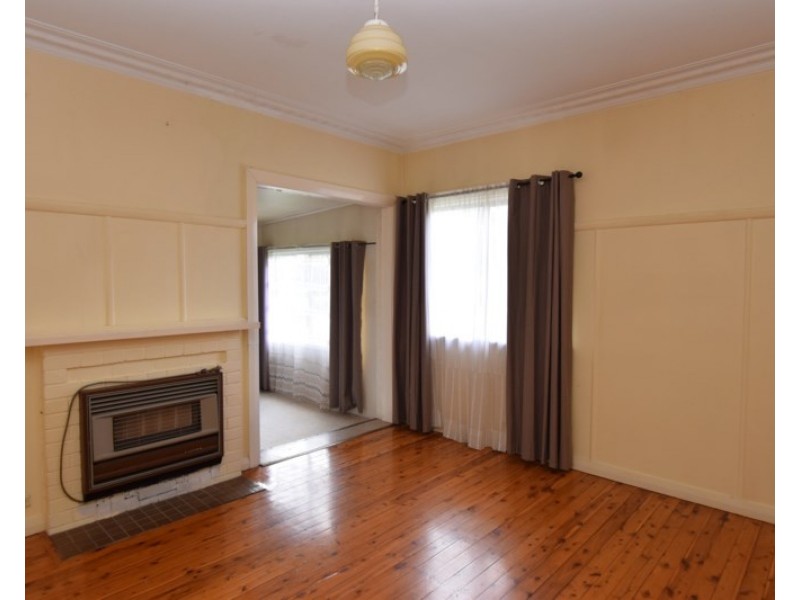 81 Martin Street, Tenterfield NSW 2372