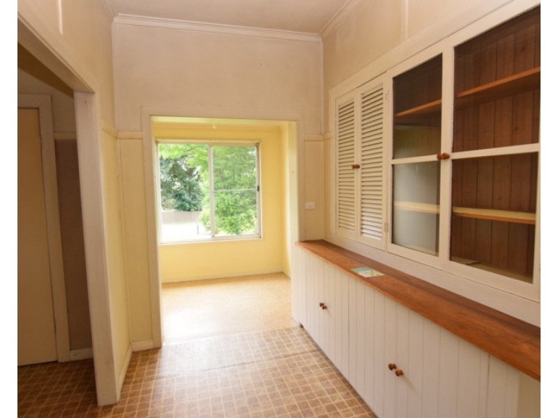 81 Martin Street, Tenterfield NSW 2372