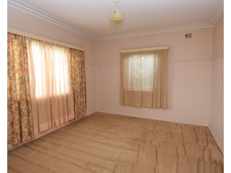 81 Martin Street, Tenterfield NSW 2372