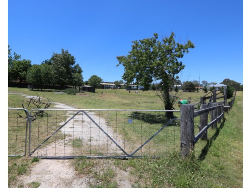 118-120 Wood Street, Tenterfield NSW 2372