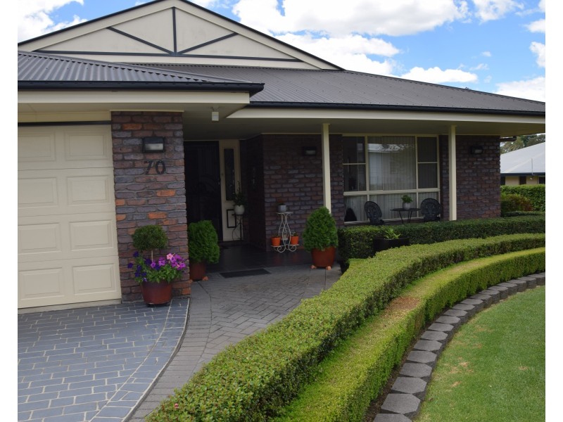 70 Riley Street, Tenterfield NSW 2372