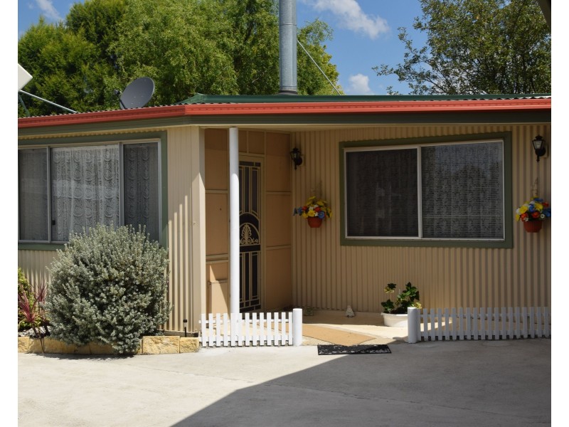 223 Douglas Street, Tenterfield NSW 2372