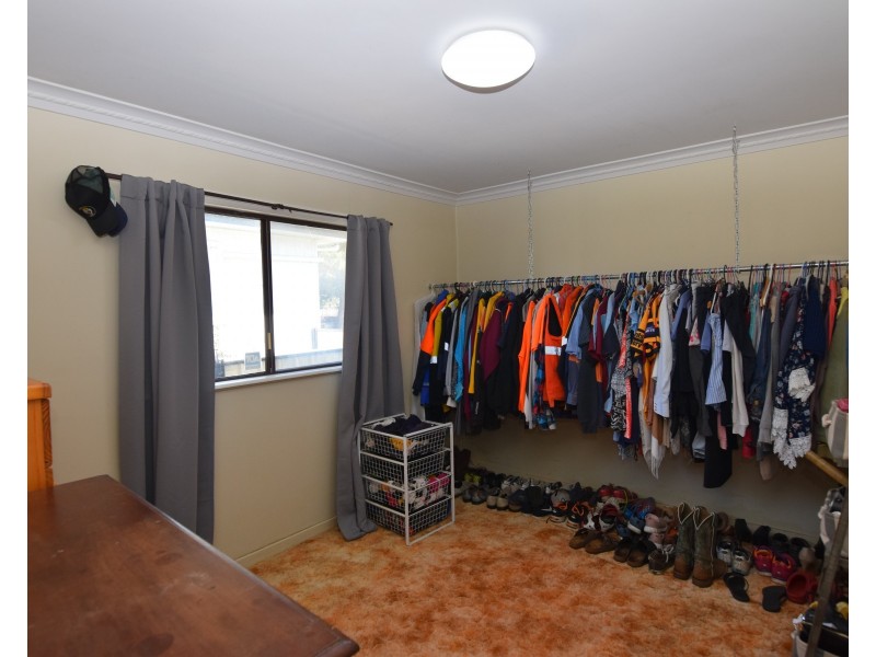 80 Logan Street, Tenterfield NSW 2372