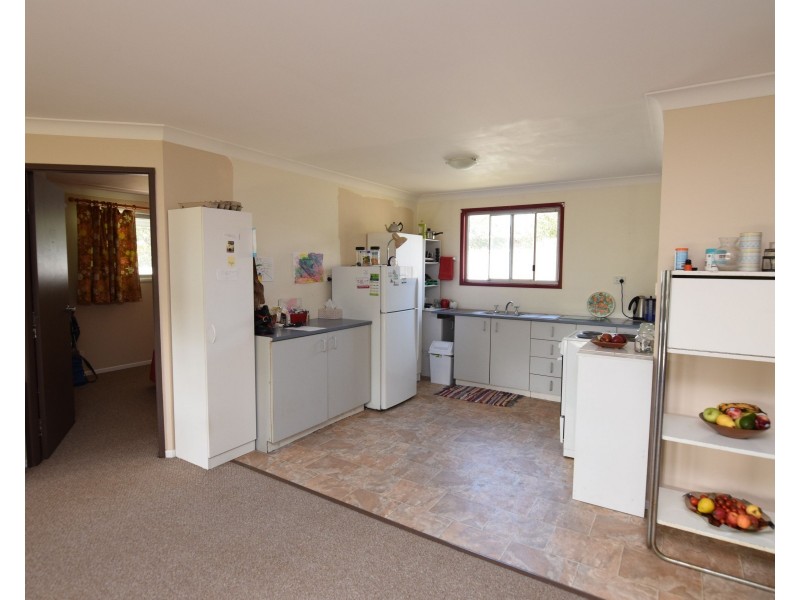 86 Duncan Street, Tenterfield NSW 2372