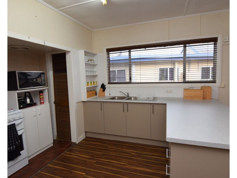 51 Tenterfield Street, Wallangarra QLD 4383