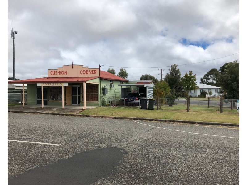 60 Rockwell Street, Wallangarra QLD 4383