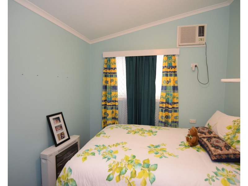 60 Rockwell Street, Wallangarra QLD 4383