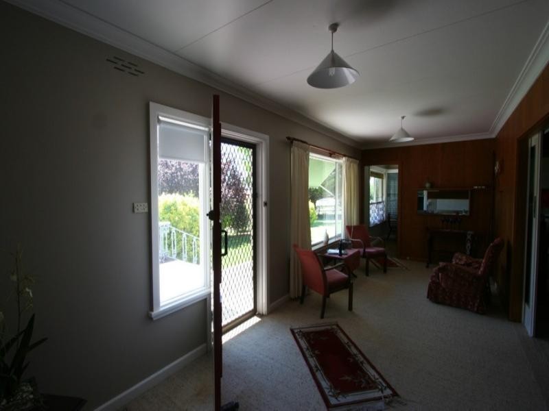 124 East Street, Tenterfield NSW 2372