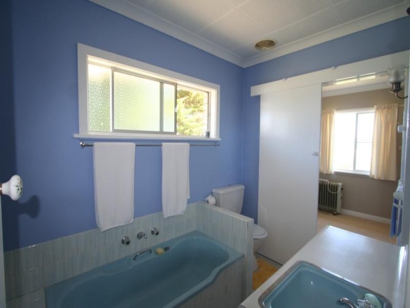 124 East Street, Tenterfield NSW 2372