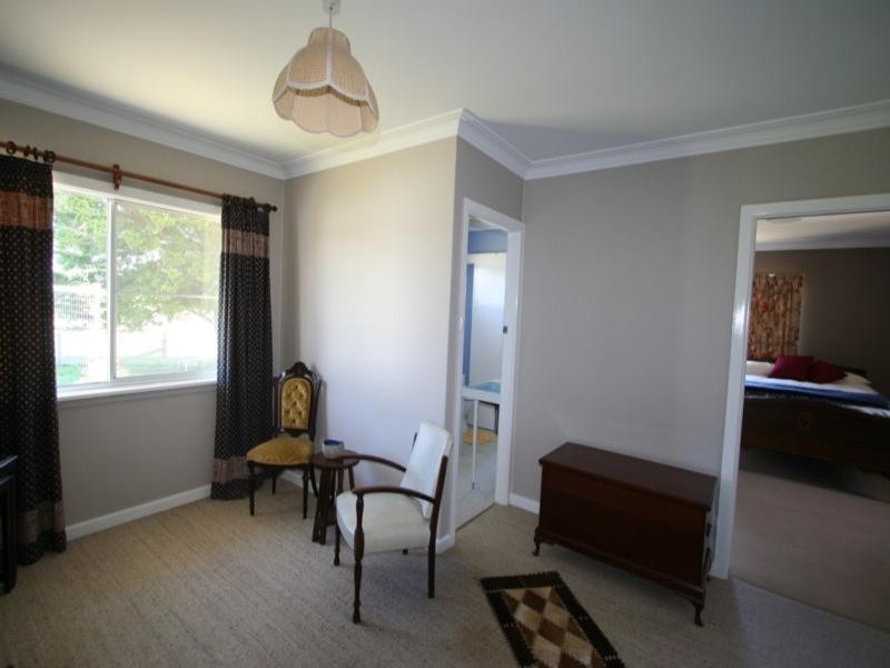 124 East Street, Tenterfield NSW 2372