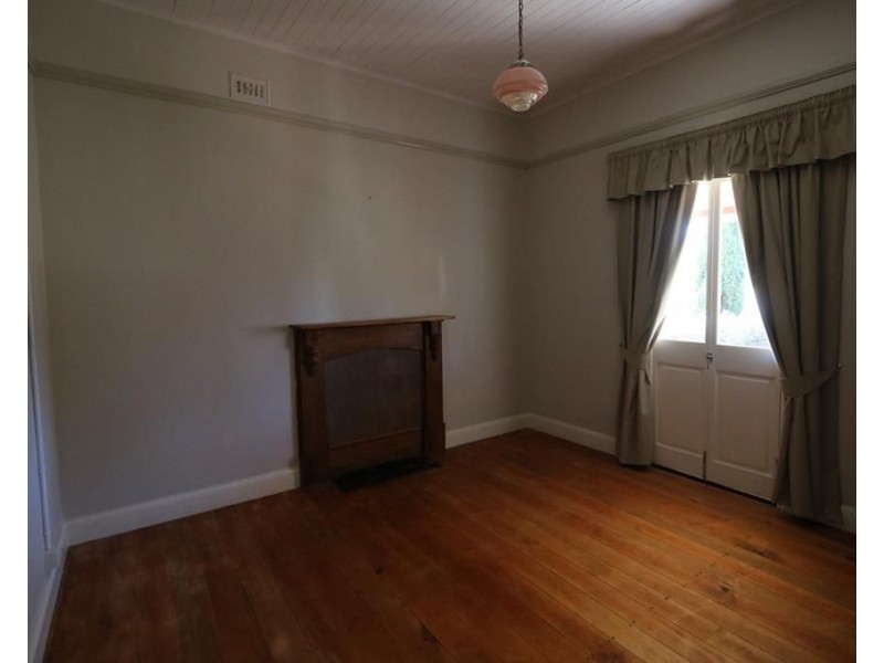 50 Wood Street, Tenterfield NSW 2372