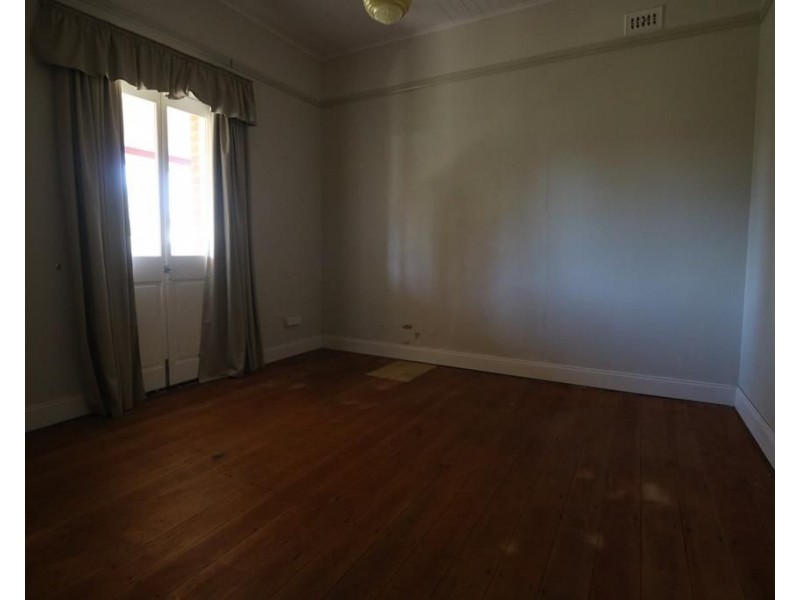 50 Wood Street, Tenterfield NSW 2372