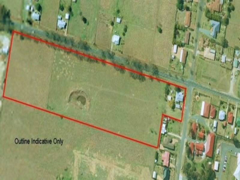 77 Cowper Street, Tenterfield NSW 2372