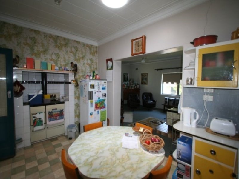 77 Cowper Street, Tenterfield NSW 2372