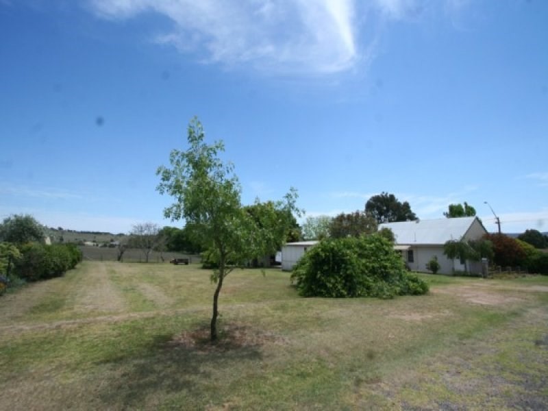 77 Cowper Street, Tenterfield NSW 2372