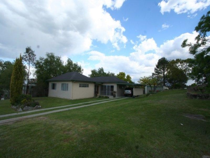 15 Margaret Street, Tenterfield NSW 2372