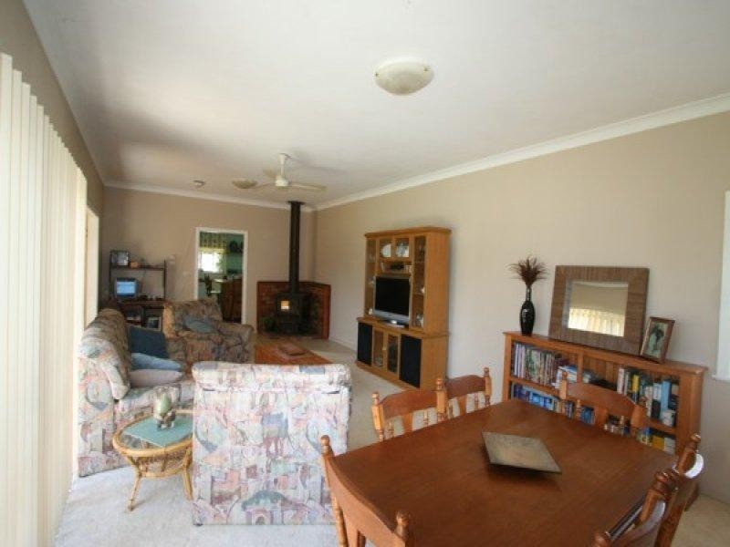 15 Margaret Street, Tenterfield NSW 2372