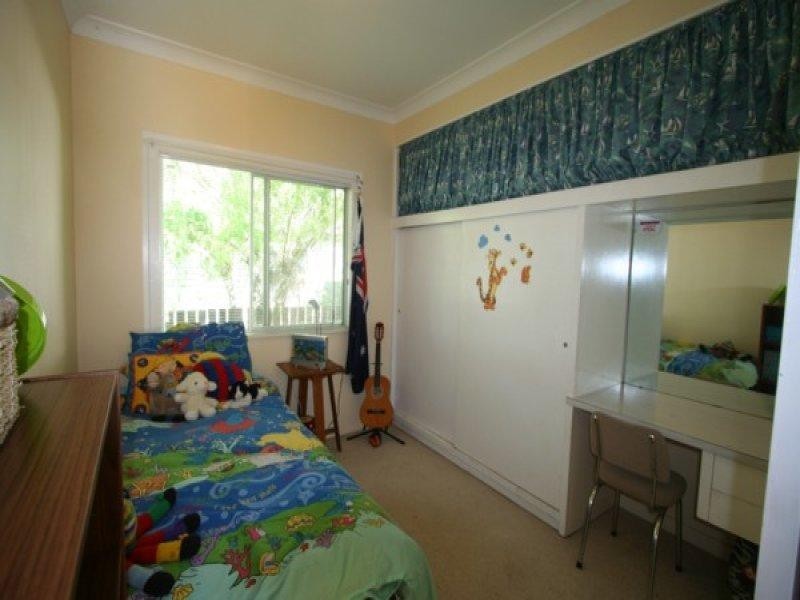 15 Margaret Street, Tenterfield NSW 2372