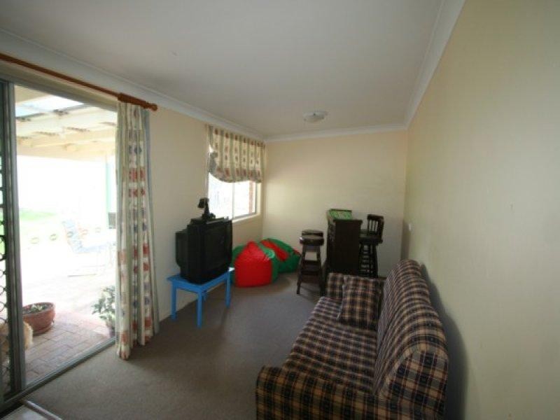 15 Margaret Street, Tenterfield NSW 2372