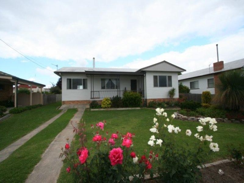 50 High Street, Tenterfield NSW 2372