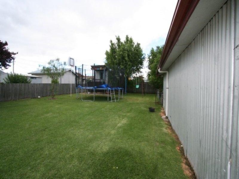 50 High Street, Tenterfield NSW 2372