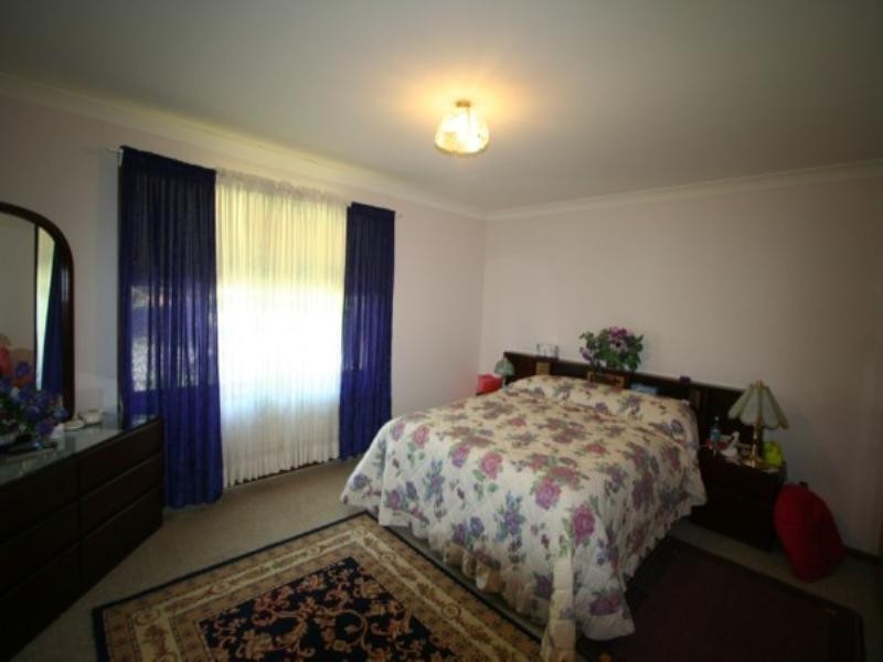 18 Wood Street, Tenterfield NSW 2372