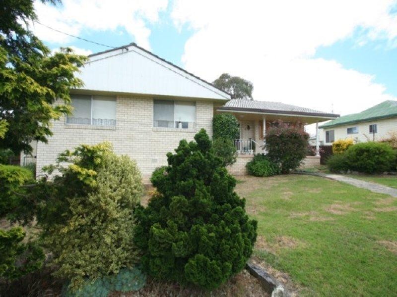 100 Martin Street, Tenterfield NSW 2372