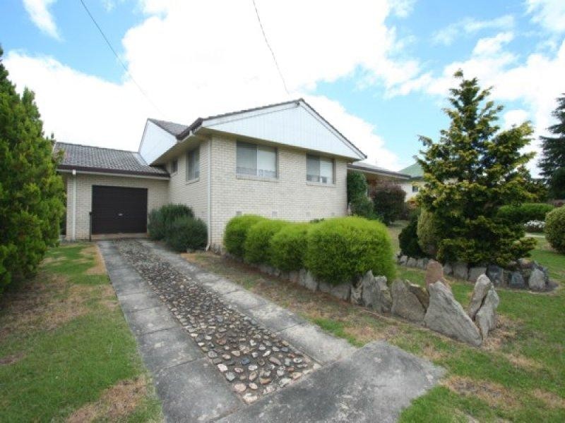 100 Martin Street, Tenterfield NSW 2372