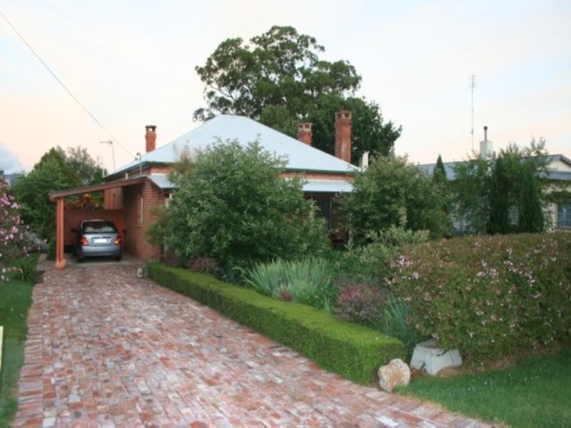 50 Wood Street, Tenterfield NSW 2372