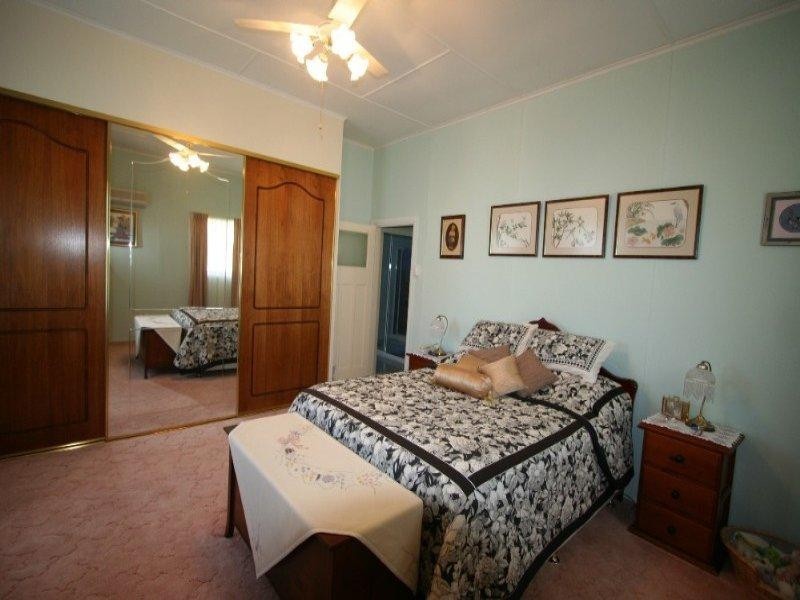 132 Miles Street, Tenterfield NSW 2372