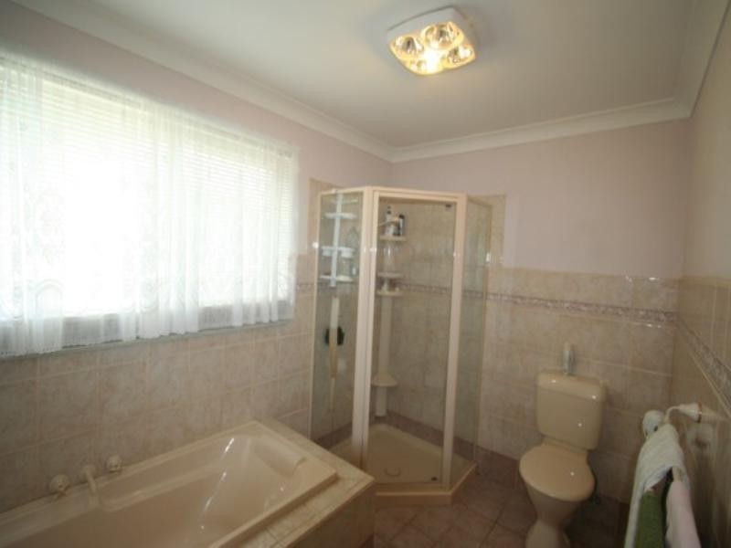 225 Bulwer Street, Tenterfield NSW 2372