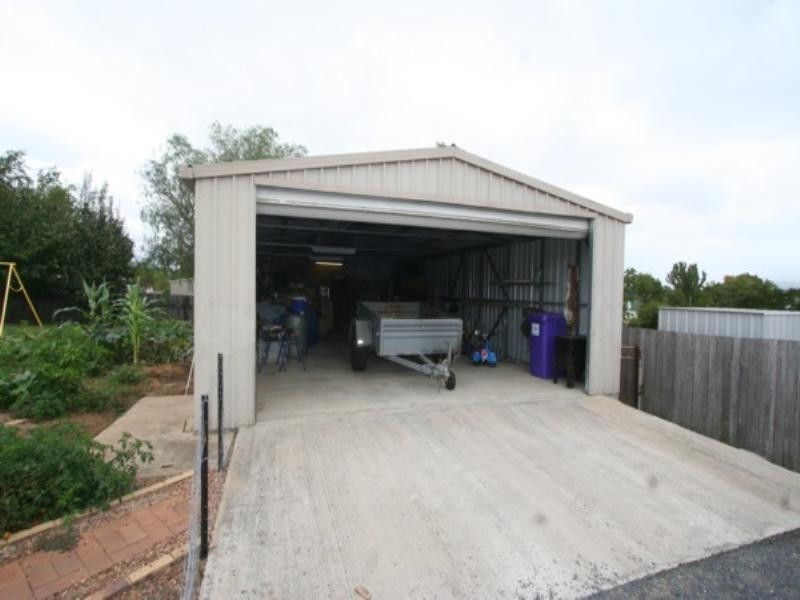 225 Bulwer Street, Tenterfield NSW 2372