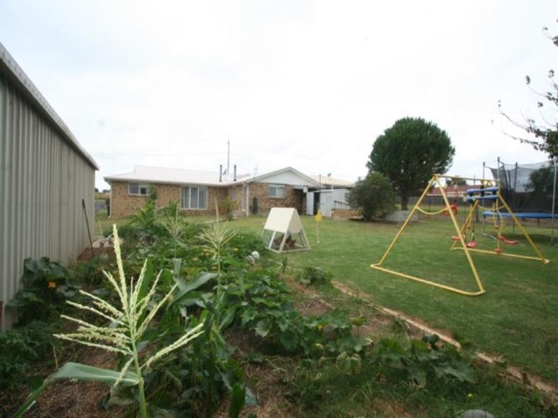 225 Bulwer Street, Tenterfield NSW 2372