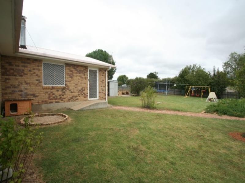 225 Bulwer Street, Tenterfield NSW 2372