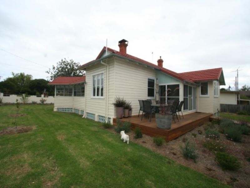 180 Manners Street, Tenterfield NSW 2372