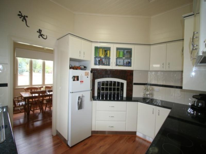 180 Manners Street, Tenterfield NSW 2372