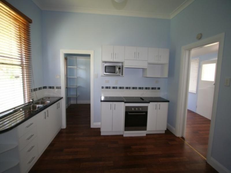 119 Douglas Street, Tenterfield NSW 2372